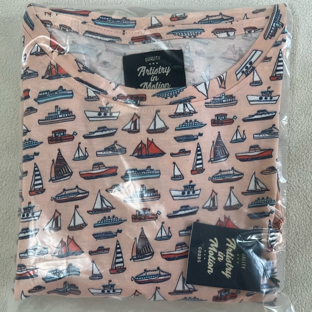🔥 ARTISTRY IN MOTION QUALITY GOODS CREW NECK MEN'S COTTON TEE SIZE MEDIUM NWT